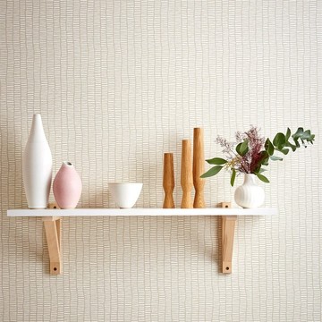 Scion-Lohko-Wallpaper-Tocca-cream-white-patterned-dunky-hallway