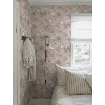 6927_LilySwan_Roomshot