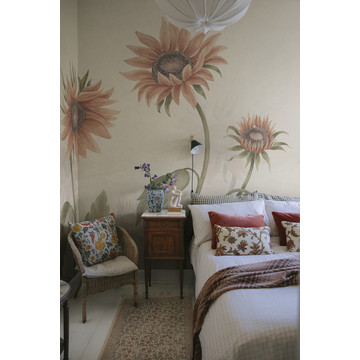S10528_Sunflowers_Peach_Sandberg-Wallpaper_interior1