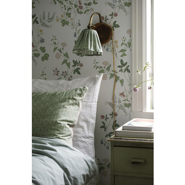 MidsummerEve-1_Image_Roomshot_Bedroom_Item_7680_PR